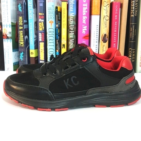 KENNETH COLE BLACK RED LACE UP LOW-TOP SNEAKERS SIZE 4 NWT - Picture 3 of 8